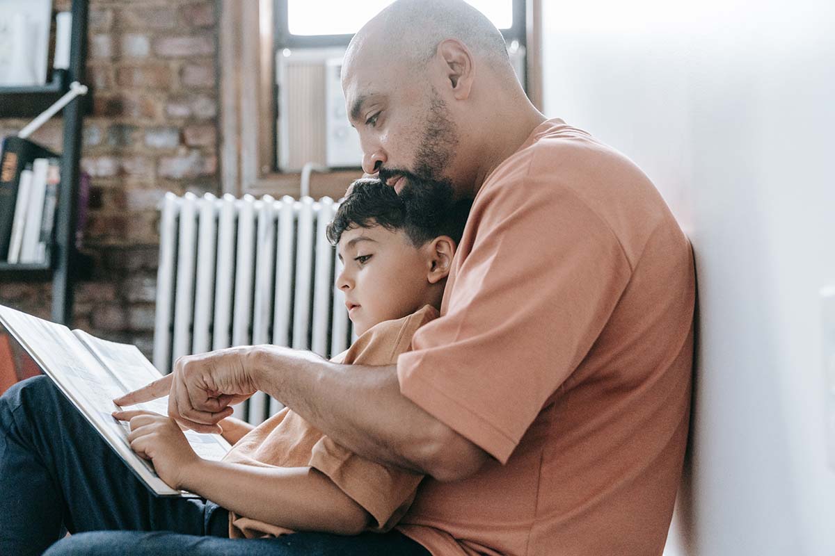 How Dads Help Kids Learn Reding
